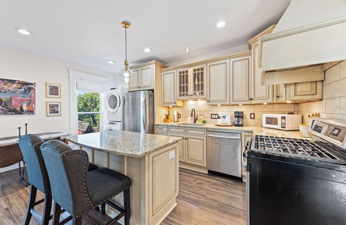 Williamstown House | Gather Together - Home for 20 - Pool AND Hot Tub!