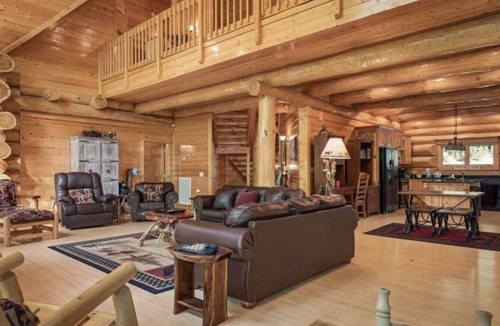 Pittman Center Cabin | Gatlnburg Cabin Creek Retreat