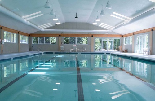 Kenmure Condo | Get Cozy in Kenmure Country Club - Golf & Tennis!