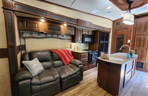 Pittman Center House | Glamping Experience in Gatlinburg