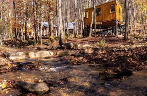 Brevard Cottage | Glamping in Brevard - Ridgeline Treehouse