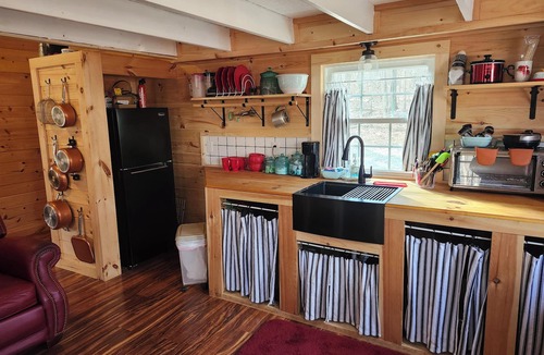 Cleveland Cottage | Gnome Hill Cottage - A Rustic Pet-Friendly Cottage In The Woods