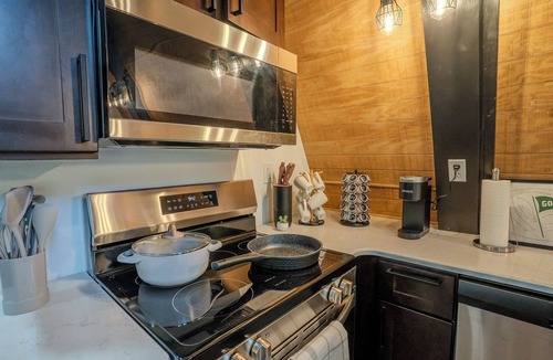 Omaha Cabin | Golf Lovers 2-bedroom A-Frame Cabin by Big Cedar Golf