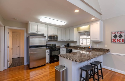 Sugar Mountain House | Gone Ski'Inn - Pet Friendly! Minutes to ski slopes, golf course, tennis, shopping, and more!