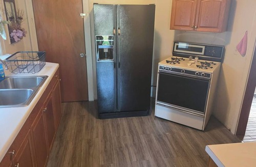 Leadsville House | Gorgeous 2-bedroom house in charming Elkins