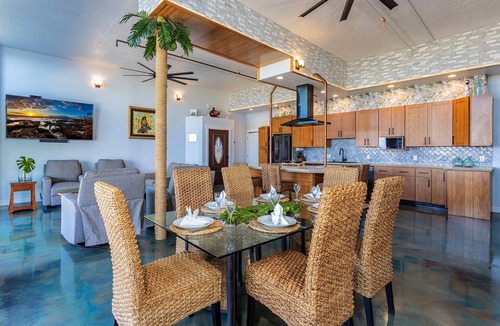 Maalaea Condo | Gorgeous 3-Bedroom Condo in Ma'alaea With Extra Large Waterfront Lanai