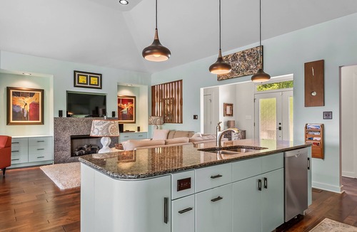 Nebo House | Gorgeous Fall and Winter Mountain & Lake Views/Firepit/Boat Slip Access