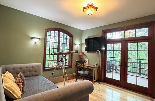 Baker House | Gorgeous house in Lost River Valley with soaring ceilings & sky lit windows.