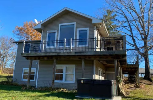 Kenton House | Gorgeous Lake House with In-ground pool