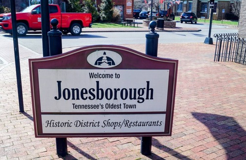 Jonesborough House | Granny's house is just 2 miles from downtown Jonesborough!!