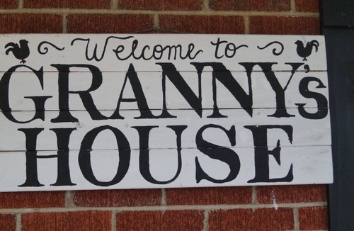 Jonesborough House | Granny's house is just 2 miles from downtown Jonesborough!!