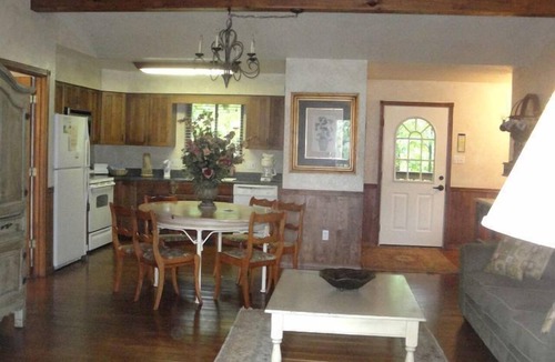 Mount Ida Cottage | Group Cottage with Jacuzzi and Pool Incredible for Lake Water Sports in Mount Ida, Arkansas