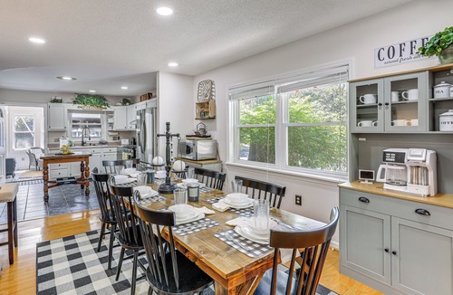 Pineola House | Group Getaway in Newland w/Lake & Pool Access