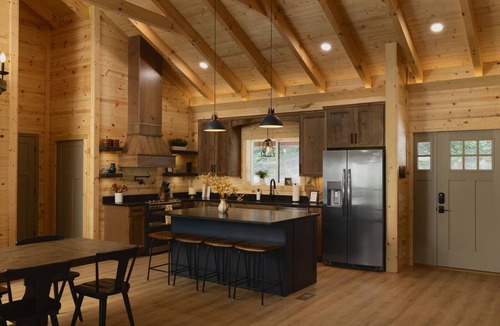 Frenchburg Apartment | Guest fav! New 4 King, Hot Tub, Firepit, Cave View