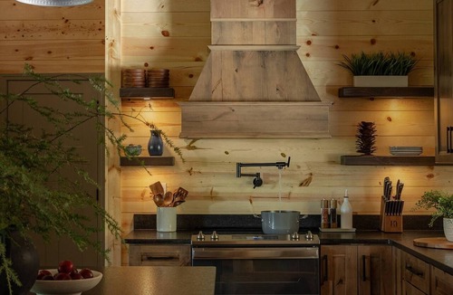 Frenchburg Apartment | Guest fav! New 4 King, Hot Tub, Firepit, Cave View