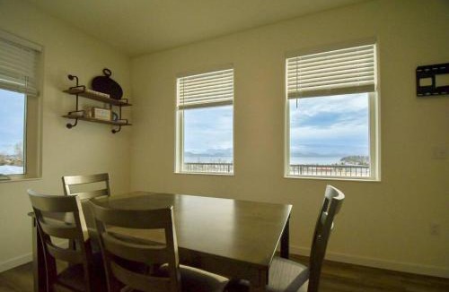 Kachemak House | Halibut Hideaway at Kachemak Bay Kabins