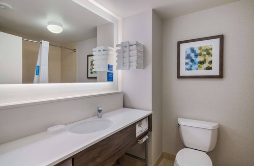 Plattsburgh Hotel | Hampton Inn & Suites Plattsburgh