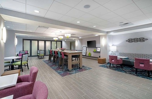 Weston Hotel | Hampton Inn Weston