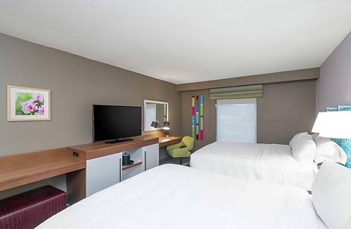Weston Hotel | Hampton Inn Weston