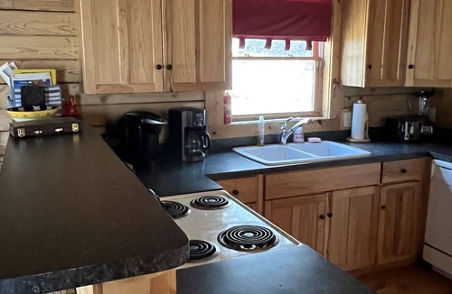 Grassy Creek Cabin | HARVEST MOON Cabin: 54 acres, family friendly, creek frontage, great fishing
