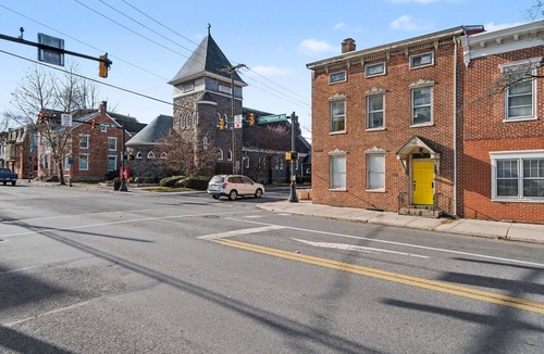 Gettysburg Apartment | Heart of Downtown Gettysburg - Walk to Shops, Dining & Historic Sites