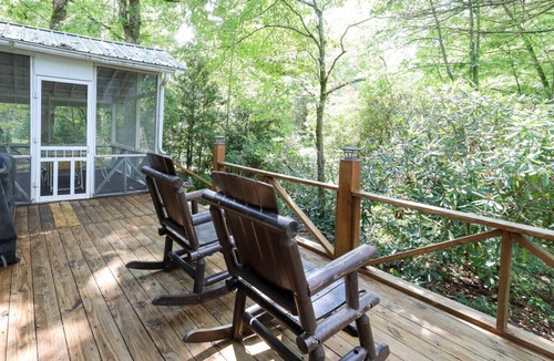 Clayton House | Heart Pine Lodge | 1908 Cabin, Firepit, Pets