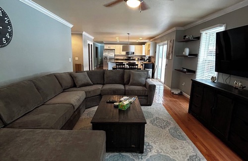 Ballston Spa House | Heated Pool, Hot Tub, Fire Pit, SPAC, 8 Beds, Track, Ski