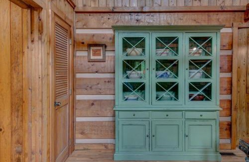 Fleetwood House | Hidden Creek Cabin