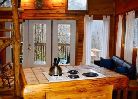 Rogers House | Hidden Falls Cabin - Cozy RRG Retreat - Forest Views