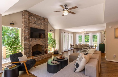 Lenoir House | Hidden Falls Retreat