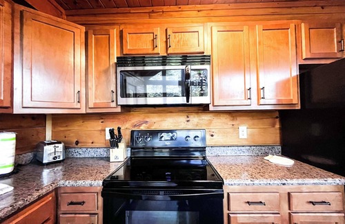 Zoe Cabin | Hidden Jewel | RRG | Cliffview | Hot Tub