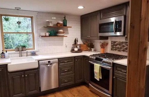 Pineola Cottage | Hidden Nest in Linville Landharbor. Only minutes from Grandfather Mountain