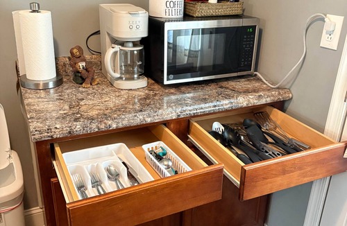 Stanton House | Hide & Seek Lodge I Cozy 2BR I 15m to RRG I Wi-Fi