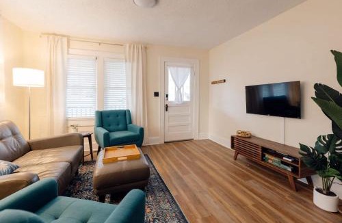 Johnson City House | Highland Cottage in the Heart of Johnson City