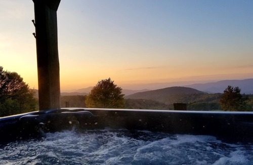 Banner Elk House | Highland Mist Pet Friendly, Beautiful Views, Hot Tub, Game Tables, Winery Close by