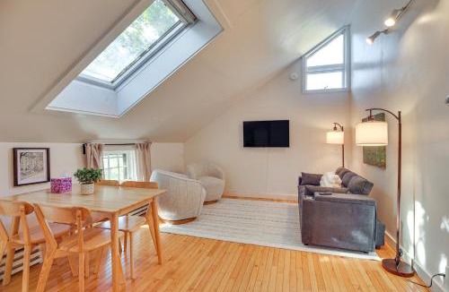 Waterbury Apartment | Hike & Leaf Peep: Couple’s Retreat in Waterbury!