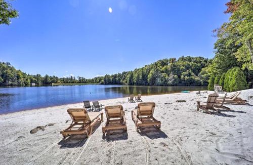 Newland House | Hike, Swim, Ski & More: Pet-Friendly Newland Home!