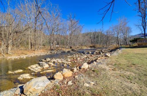 Damascus House | Hike the AT! Creekside Cabin in Trail Town USA