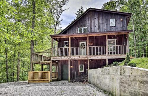 Zoe House | Hike & Zip-Line: Red River Gorge Cabin w/Hot Tub!