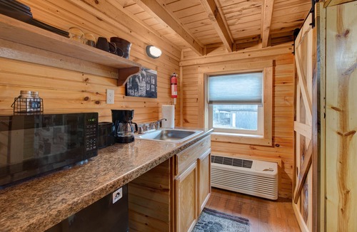 Pine Ridge House | Hikers Gem Handcrafted Cabin in RRG Pet Friendly Fire Pit