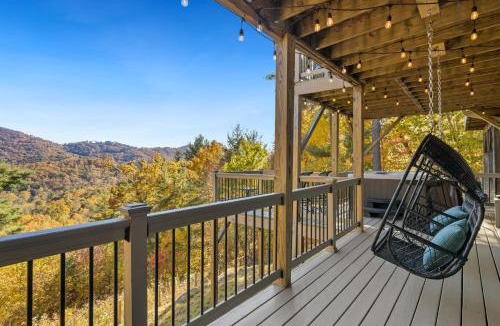 Asheville House | Hillside Hideaway by Carolina Mornings