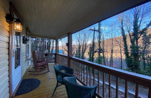 Harpers Ferry House | Hillside Hideaway in Lowertown Harpers Ferry