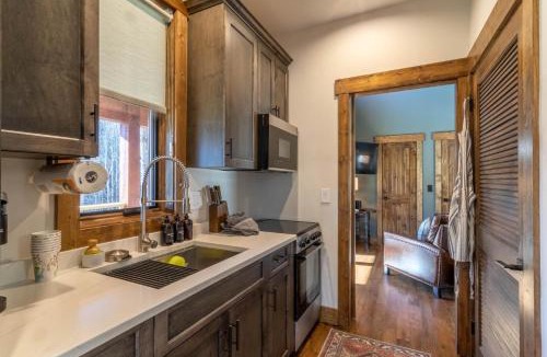 Banner Elk House | Hilltop Hideout at Eagles Nest