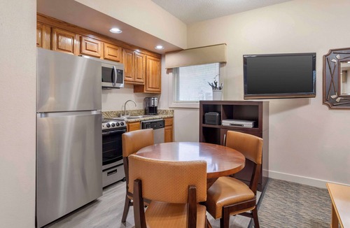 Pittman Center Hotel | Hilton Vacation Club Bent Creek Golf Village Gatlinburg