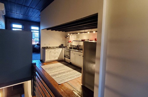 Vevay Apartment | Historic 2-bedroom, fully equipped apartment with AC & laundry in charming Vevay