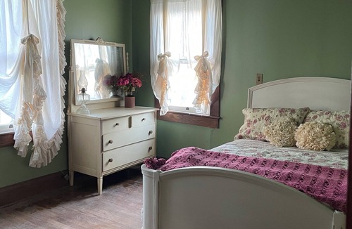Mannington House | Historic Carriage House Suite