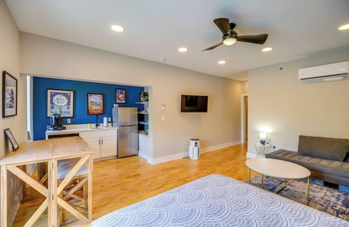 Bristol Apartment | Historic Downtown Bristol Loft - Free Parking