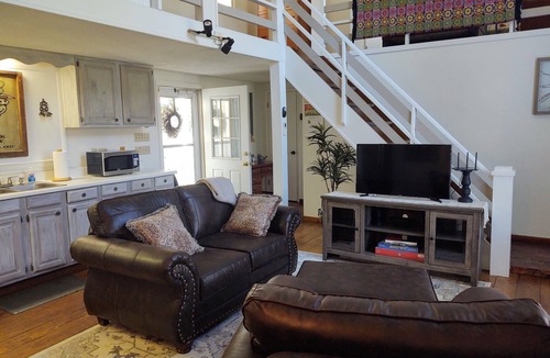 Rutherfordton House | Historic Farmhouse Guest Quarters