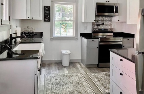 Harpers Ferry House | Historic Harpers Ferry Home. Prime location
