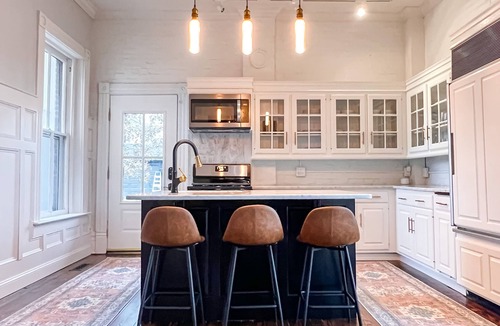 Northside District House | Historic Home in Downtown Lexington- Maryland Manor